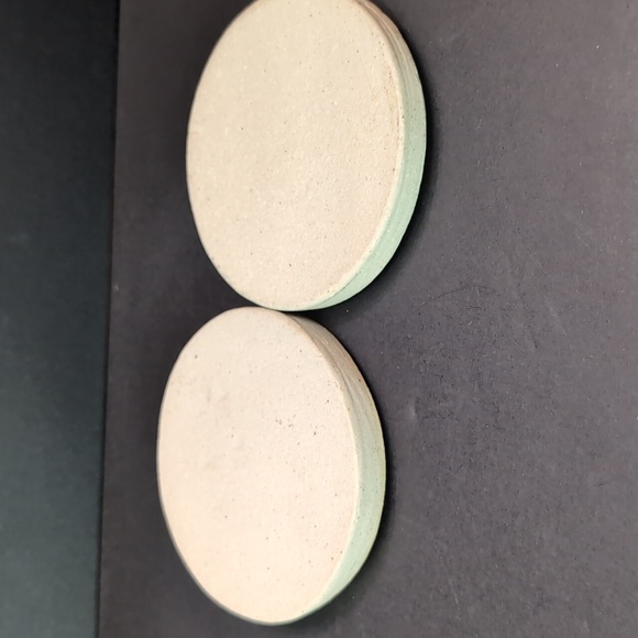 Lot of 2 Ceramic Pottery Decorative Coasters with Blue Glazed Butterfly/Flower. - Picture 5 of 7